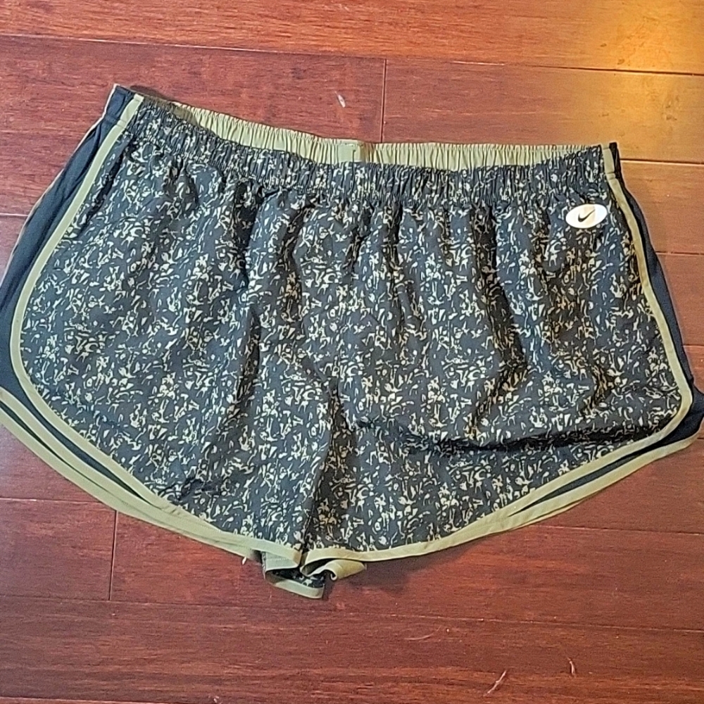 Nike Dri-Fit Running Shorts 3X Green Camo